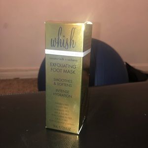 Exfoliating foot mask